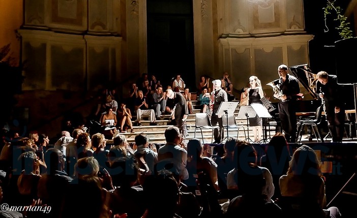 Cervo: ieri sera il concerto del 'Quintetto di Fiati' del Carlo Felice insieme a Valentina Messa (Foto) Cervo: ieri sera il concerto del 'Quintetto di Fiati' del Carlo Felice insieme a Valentina Messa (Foto)