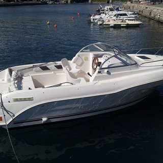 I fuochi d'artificio di Sant'Erasmo saranno ancora più spettacolari noleggiando un'imbarcazione al Cantiere Nautico dei F.lli Diurno