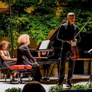 Cervo: le foto di Marcello Nan al concerto di ieri sera sul Sagrato dei Corallini per il Festival di Cervo Cervo: le foto di Marcello Nan al concerto di ieri sera sul Sagrato dei Corallini per il Festival di Cervo