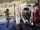 Furgone prende fuoco in corsa sulla superstrada per Taggia, illeso il conducente (foto e video)