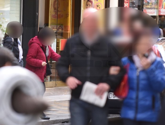 Sanremo: madre e figlia 'pizzicate' mentre rubano maglioni per 200 euro all'Oviesse (Foto)
