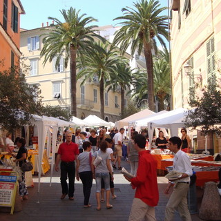 La 'Fiera del Libro' di Imperia ha indetto il 5° concorso di poesia 'La ricerca di sè'