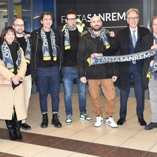Gli organizzatori del FantaSanremo con l'amministrazione comunale di Sanremo Gli organizzatori del FantaSanremo con l'amministrazione comunale di Sanremo