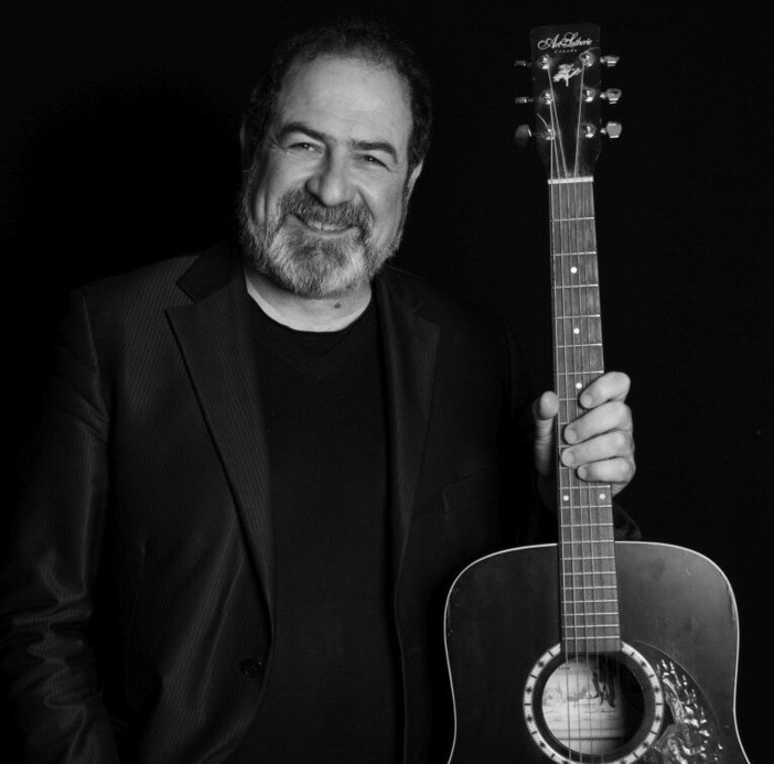 Federico Sirianni porta a Sanremo 'La promessa della felicità': concerto gratuito sabato prossimo nella sede del Club Tenco