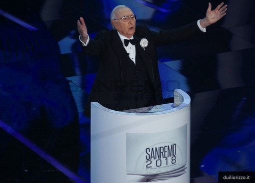 "Grazie a Sanremo sono diventato Pippo Baudo". Il conduttore dei record sul palco a 50 anni dalla prima volta "Grazie a Sanremo sono diventato Pippo Baudo". Il conduttore dei record sul palco a 50 anni dalla prima volta