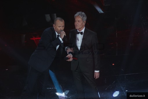 Biagio Antonacci duetta con Baglioni sulle note di "Mille giorni di te e di me" a #Sanremo2018