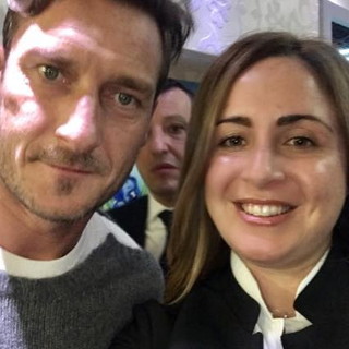 Francesco Totti è arrivato questa sera alle 19.30 all'Hotel Nazionale: cena e poi Ariston (Foto)