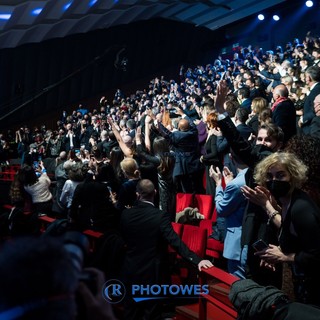 Festival di Sanremo 2024: aumenta il costo dei biglietti per l'Ariston, in platea 1.530 euro per le 5 serate
