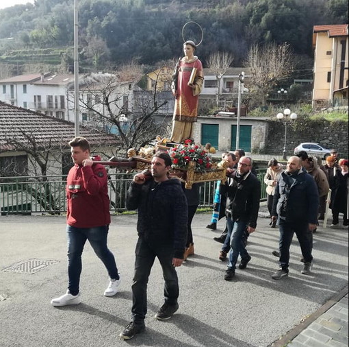 Rocchetta Nervina: nonostante l'isolamento i residenti hanno onorato il Patrono Santo Stefano (Foto)