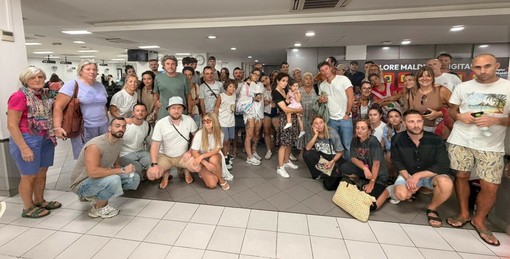 Bloccati alle Maldive da oltre una settimana, gli Allione di Sanremo verso il rientro: domani un volo da Malé per l'Italia