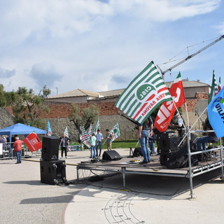 Festa dei lavoratori: il 1° maggio provinciale organizzato da Cgil, Cisl e Uil quest'anno in piazza Serra ad Imperia Festa dei lavoratori: il 1° maggio provinciale organizzato da Cgil, Cisl e Uil quest'anno in piazza Serra ad Imperia