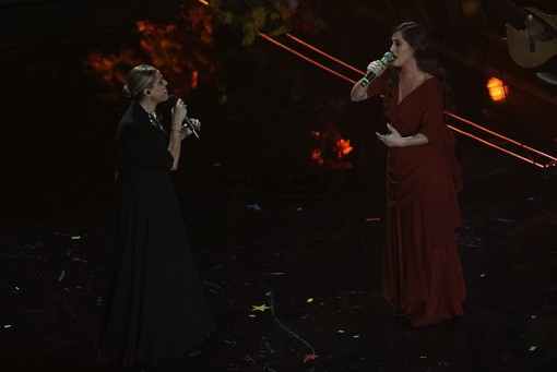 70° Festival di Sanremo: la serata delle cover premia Tosca, Piero Pelù e i Pinguini Tattici Nucleari