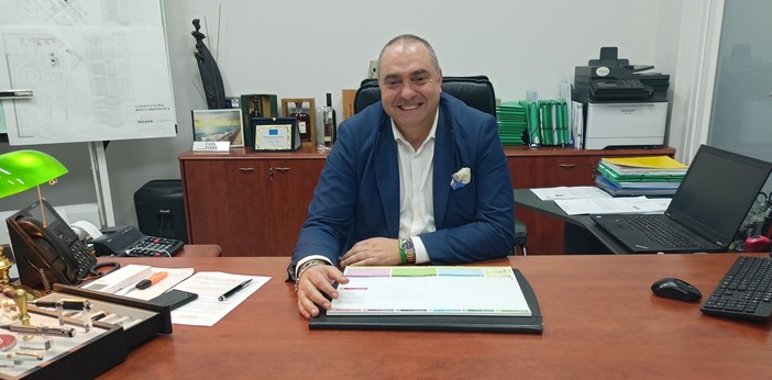 Vallecrosia, Fabio Perri si candida con un gruppo civico: "Parto dall’ascolto e dal confronto per un programma condiviso" Vallecrosia, Fabio Perri si candida con un gruppo civico: "Parto dall’ascolto e dal confronto per un programma condiviso"