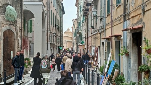 Esposizioni, musica e intrattenimento: tutto pronto a Ventimiglia per la Fiera di San Giuseppe (Foto) Esposizioni, musica e intrattenimento: tutto pronto a Ventimiglia per la Fiera di San Giuseppe (Foto)