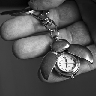 Bordighera: fino al 30 settembre la mostra di fotografie 'L'Orologio'