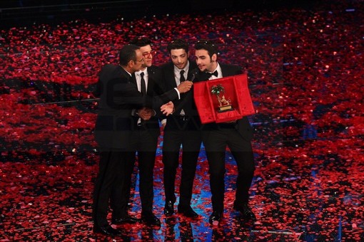 #Sanremo2015: rispettato il pronostico, vince Il Volo e il pubblico si divide. Secondo Nek e terza Malika Ayane