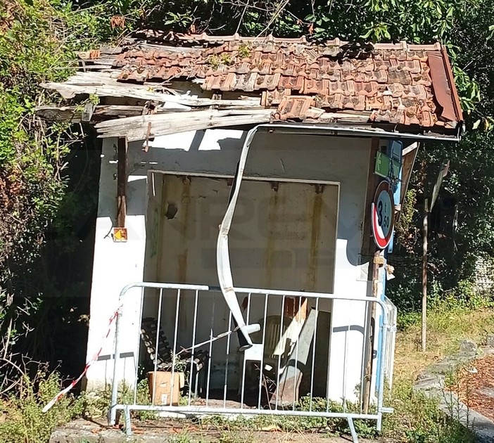 Bevino, una fermata RT che attende ancora interventi: la segnalazione dei residenti Bevino, una fermata RT che attende ancora interventi: la segnalazione dei residenti