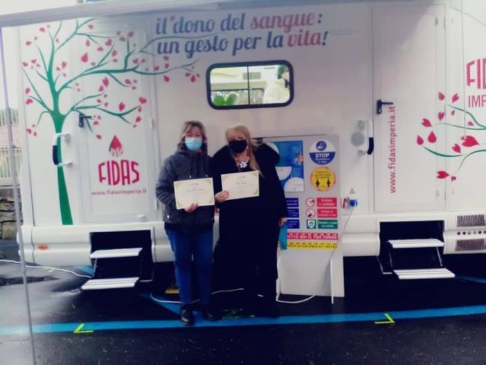 Cervo: venti donatori e tre 'aspiranti' ieri nella giornata organizzata dalla Fidas e dalla Croce D'Oro (Foto)