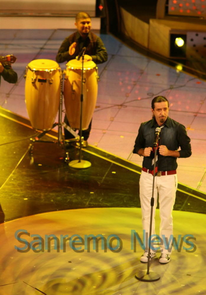 Sanremo: domani con il Casinò all'Ariston per il concerto di Daniele Silvestri Sanremo: domani con il Casinò all'Ariston per il concerto di Daniele Silvestri
