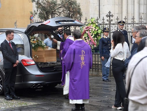 Sanremo: celebrati oggi a San Siro i funerali di Lisa Bracco, mamma del presidente del Tribunale Eduardo Sanremo: celebrati oggi a San Siro i funerali di Lisa Bracco, mamma del presidente del Tribunale Eduardo