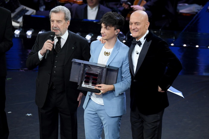 #SAnremo2019: Ultimo vince il premio TIMMUSIC al 69° Festival della musica italiana #SAnremo2019: Ultimo vince il premio TIMMUSIC al 69° Festival della musica italiana