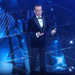 Seconda serata di #sanremo2016: il grazie di Carlo Conti all'Italia per l'ottimo esordio della kermesse