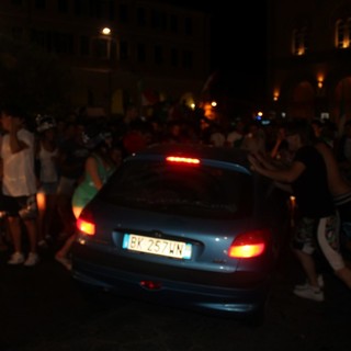 Atti di vandalismo e violenza ieri dopo Italia-Germania: la 'vergogna' si è trasferita ieri ad Imperia Atti di vandalismo e violenza ieri dopo Italia-Germania: la 'vergogna' si è trasferita ieri ad Imperia