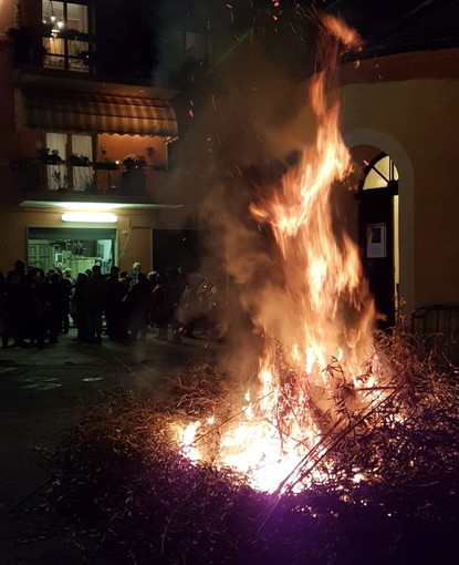 Imperia: domani torna l'appuntamento con la 'Festa di Santa Lucia', Santa Messa e poi le frittelle in piazza