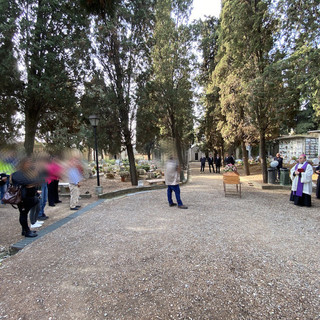 Taggia: il Vescovo ha celebrato le esequie di Eliana Crema: "Ero lì al momento dell'incendio, le ho dato l'assoluzione"