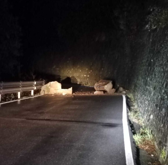 Frana a Molini di Triora: sopralluogo della Provincia, in serata la riapertura della SP 548