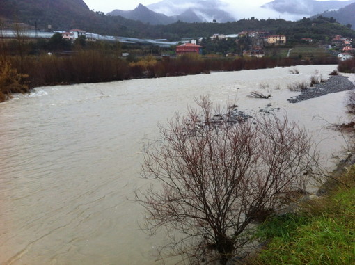Ventimiglia: possibile innalzamento del fiume Roja, il Comune monitora la situazione Ventimiglia: possibile innalzamento del fiume Roja, il Comune monitora la situazione