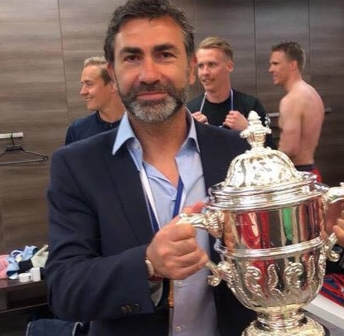 Fabrizio Piccareta con la Suomen Cup appena vinta