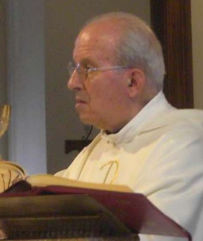 Vallecrosia: una piazza vicino alla Residenza 'Zitomirski' dedicata a Monsignor Francesco Palmero Vallecrosia: una piazza vicino alla Residenza 'Zitomirski' dedicata a Monsignor Francesco Palmero