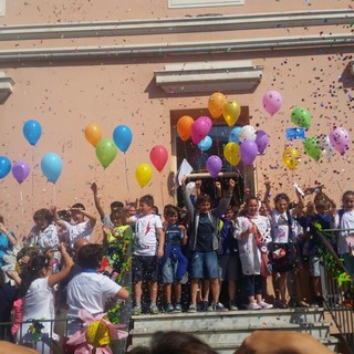 Ventimiglia: grande festa al 'Boschetto' di via Chiappori per le quinte della scuola Primaria