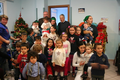Vallecrosia: ieri la festa con Babbo Natale alla Residenza Protetta per Anziani Casa Rachele