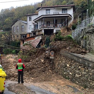 La frana in frazione Calderara a Pieve di Teco