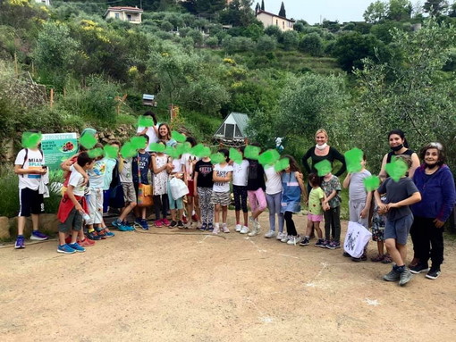 Seborga: pomeriggio alla fattoria didattica per i bambini della località e della scuola 'Steineriana' (Foto)
