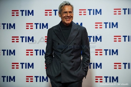 #Sanremo2019: Claudio Baglioni commenta la prima serata "Un buon battesimo, saremo i templari della canzone italiana" #Sanremo2019: Claudio Baglioni commenta la prima serata "Un buon battesimo, saremo i templari della canzone italiana"