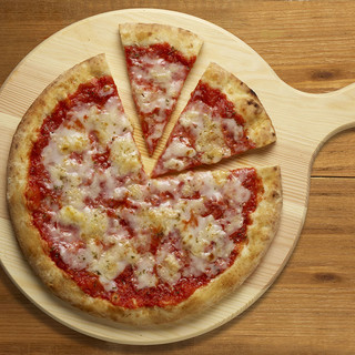 Giornata mondiale della pizza, immancabile nei freezer italiani la margherita (Foto)