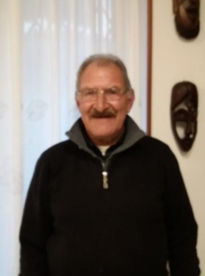 Sanremo: addio a Franco Rizzo, il cordoglio di Fratelli d'Italia "Ci piace ricordarlo con il sorriso, spensierato mentre giocava a bocce" Sanremo: addio a Franco Rizzo, il cordoglio di Fratelli d'Italia "Ci piace ricordarlo con il sorriso, spensierato mentre giocava a bocce"