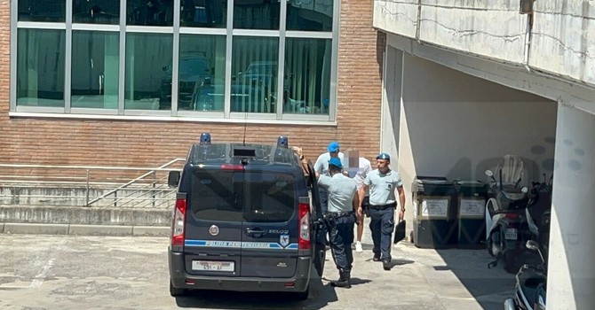 Omicidio di via Hope a Sanremo, Filippo Oldani confessa davanti al Gip: ha ucciso la madre Lorella Capano Omicidio di via Hope a Sanremo, Filippo Oldani confessa davanti al Gip: ha ucciso la madre Lorella Capano