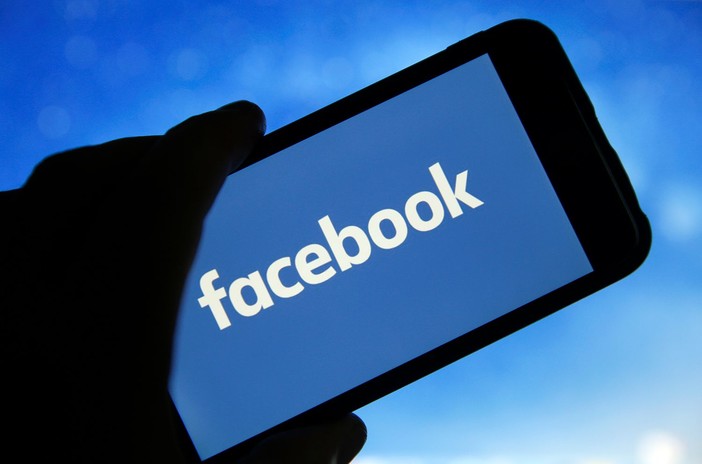 Molestava donne su Facebook, 'avviso orale' del Questore per un 78enne di Ventimiglia