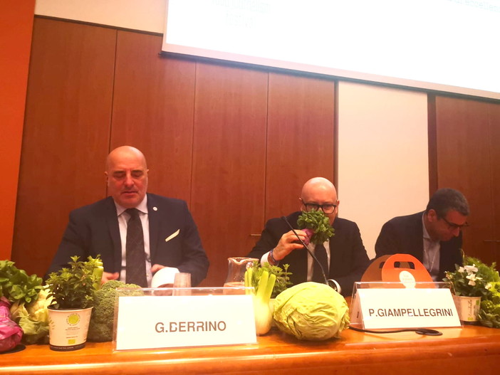 L'Assessore regionale al Turismo Gianni Berrino oggi al 'Festival del Giornalismo Alimentare' a Torino (Foto e Video) L'Assessore regionale al Turismo Gianni Berrino oggi al 'Festival del Giornalismo Alimentare' a Torino (Foto e Video)