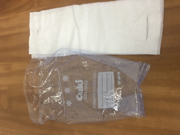 Imperia: comprava mascherine al supermercato a 30 centesimi e le rivendeva a 5 euro, farmacista denunciato