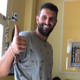 Luca Fiuzzi sorride dopo la firma col Taggia