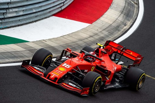 Formula 1. Qualifiche GP Ungheria, Leclerc sbatte in Q1 ma limita i danni: è quarto davanti all'altra Ferrari di Vettel