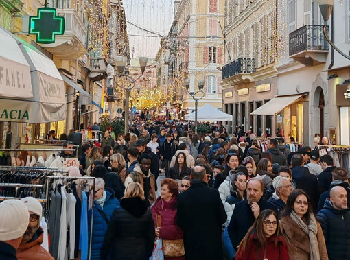 Sanremo traina il turismo in bassa stagione: coppie e Riviera dei Fiori protagoniste del Festival 2026