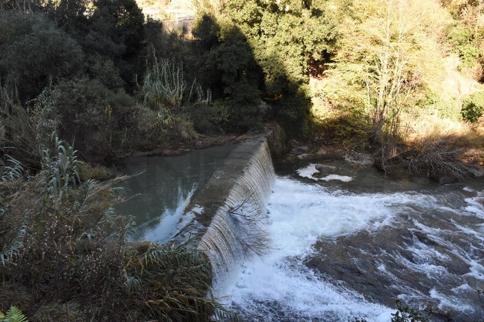 Donna cade sugli scogli sul rio Barbaira: soccorsa dai Vigili del Fuoco, Soccorso Alpino e 118 Donna cade sugli scogli sul rio Barbaira: soccorsa dai Vigili del Fuoco, Soccorso Alpino e 118