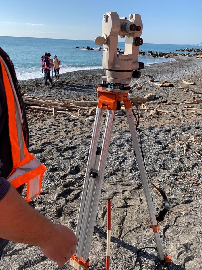Scuola: nonostante il Covid laboratori sempre attivi al corso Geometri-CAT del Fermi di Ventimiglia Scuola: nonostante il Covid laboratori sempre attivi al corso Geometri-CAT del Fermi di Ventimiglia