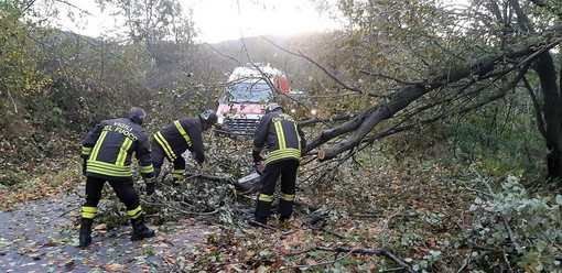 Maltempo nel basso Piemonte: coniugi di Pontedassio isolati nella loro seconda casa di Garessio (Foto)